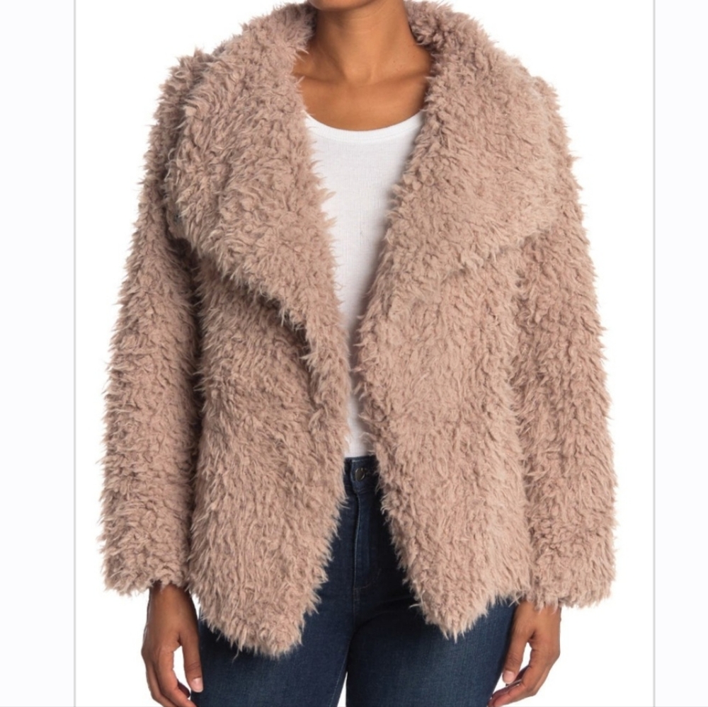 Love Token Cassandra Shaggy Faux Fur Retro Vintage Jacket Medium NWT